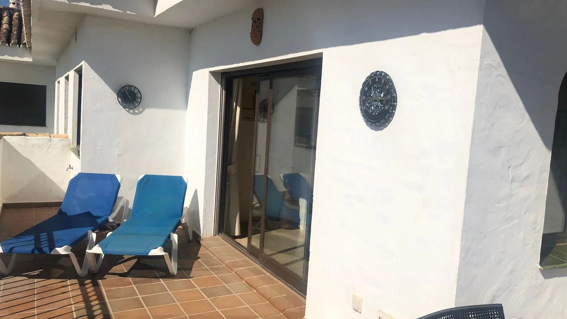 Apartman 3 Bed Beachfront Penthouse 854 With Great Views Manilva