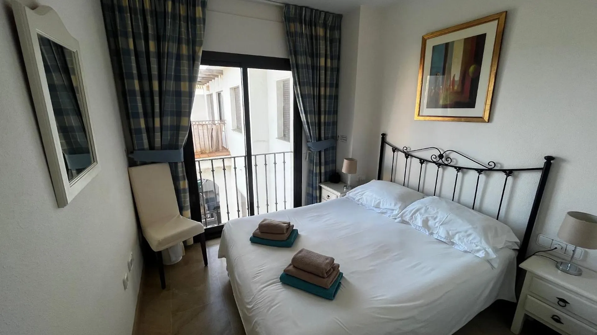 3 Bed Beachfront Penthouse 854 With Great Views Manilva 0*,